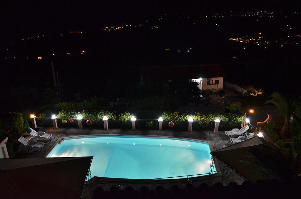 Nostos Aparthotel Mousata Exteriör bild